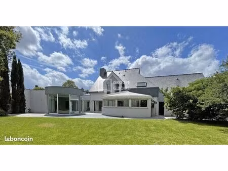 moulin 8 pièces 264 m²