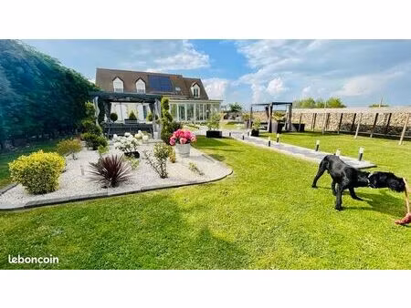 maison 7 pièces 297 m²