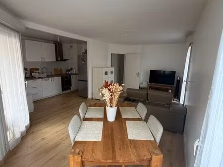 à vendre – appartement 3 pièces avec terrasse et balcon – centre-ville de mériel