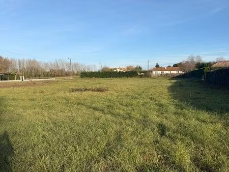 terrain 884 m2 à fihnan