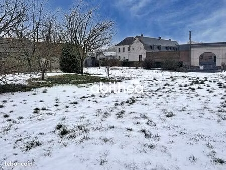 terrain 1010 m² simencourt
