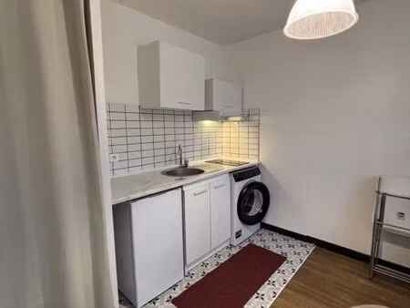 studio 1 pièce 27 m²