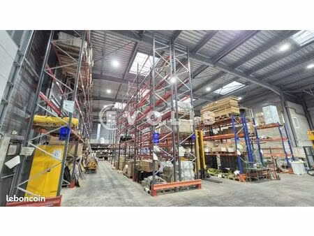 local d'activité 1 240 m²