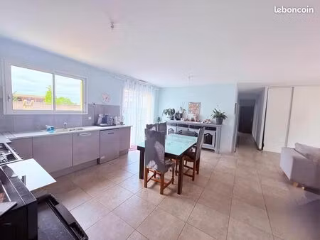 maison familiale  plein pied