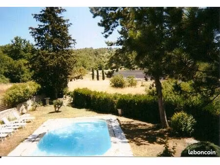 disponible entre particuliers à 5 kms de la ville d'apt location non-meublée  grande maiso