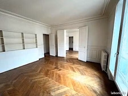 proche gare  dans ancien hotel particulier  120m2  5p