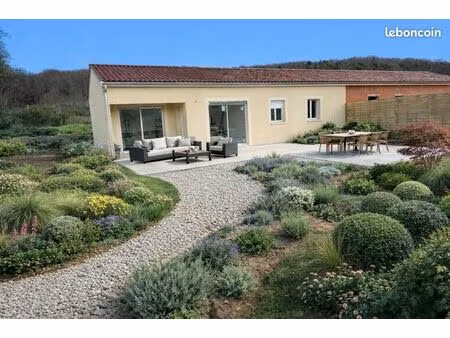 propriété 4 pièces 92 m²