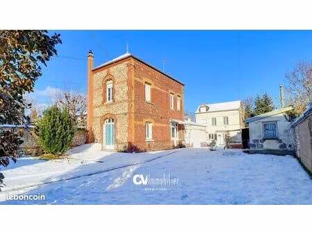 maison 8 pièces 202 m²