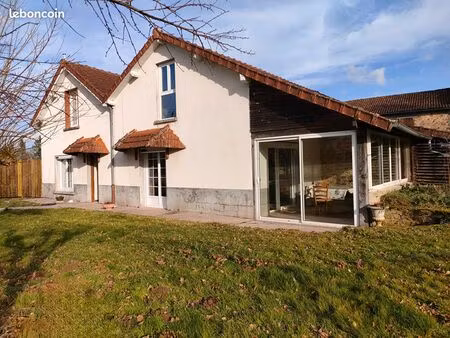 propriété 6 pièces 149 m²