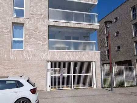 parking 10 m² amiens