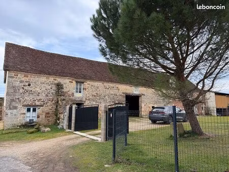 propriété 6 pièces 104 m²