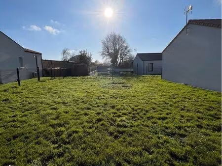 terrain à bâtir 202m2 - apremont (85220)