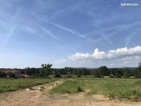 terrain 670 m² feurs