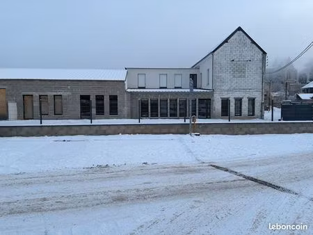 local commercial centre ville