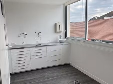 location cabinets – maison médicale – voisins-le-bretonneux 78960