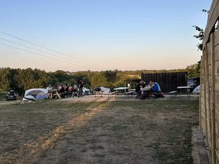 hellfest 2026 - emplacement tente/van/camping-car - 900 mètres de l'entrée à pied