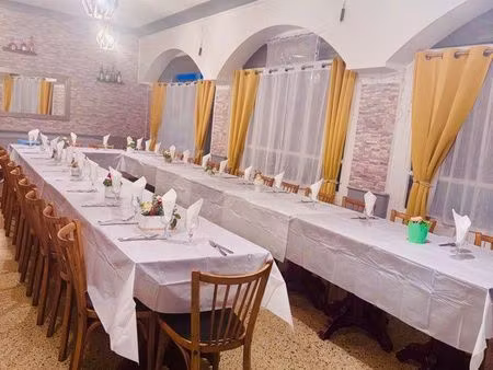 restaurant avec espace de vie