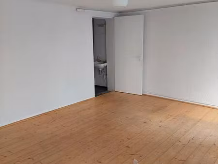 local commercial 21 m²