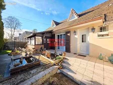 maison 7 pièces 110 m²