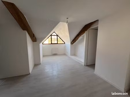 loue maison 210m² - 1200