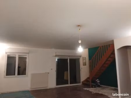 maison t3 tourriers avec extérieur et cabanon