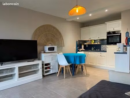 t2 meublé la baule de mars à fin juin rez de jardin sud