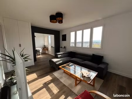 appartement f3/f4 avec balcon refait à neuf