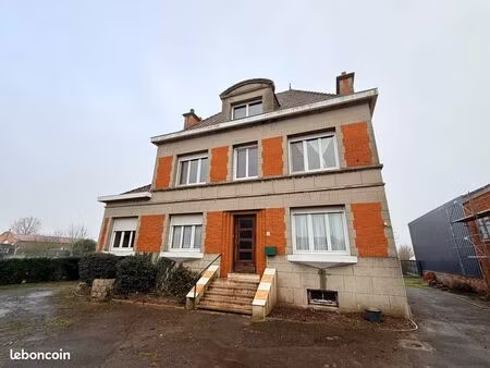 maison 8 pièces 154 m²