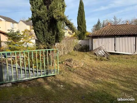 terrain constructible en bord de rivière