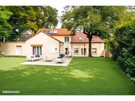 maison 7 pièces 180 m²