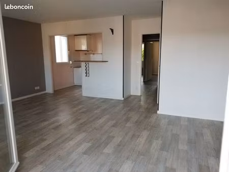 appartement t3 châteaubourg