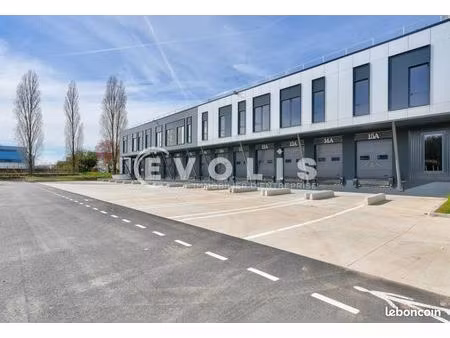 local d'activité 2 747 m²