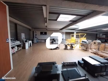 local d'activité 752 m²