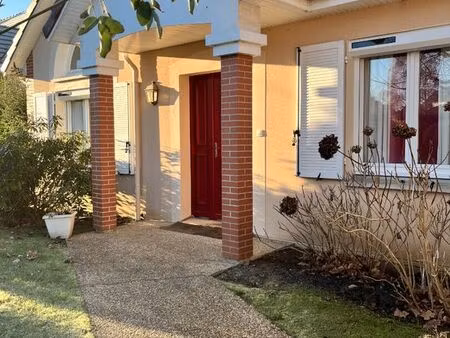 maison 8 pièces 161 m²