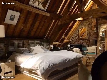 espace meublé calme atypique dans manoir