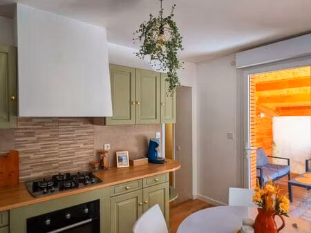 maison de ville à louer meublée