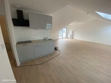 location t2 centre vallet