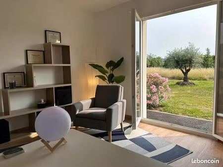 cabinet / bureau location