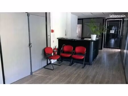 local 11 m² guyancourt