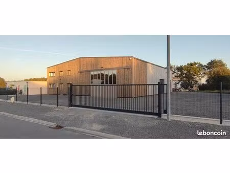 local d'activité / stockage 40 m²