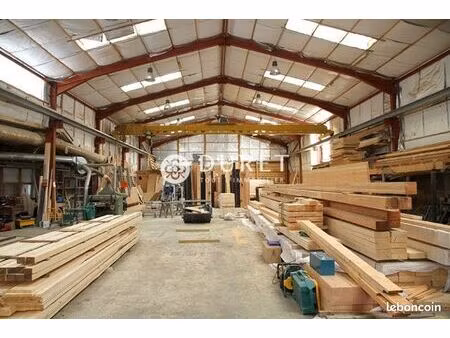 local 100 m² fontenay-le-comte