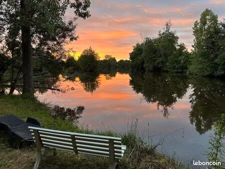 propriété exceptionnelle : maison rénovée  gîtes  spa/jacuzzi  lac 3 ha  terrain construct