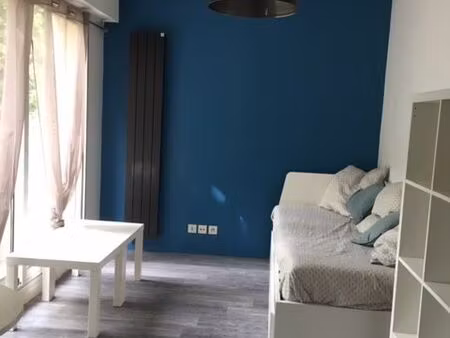 studio meublé avec parking privé