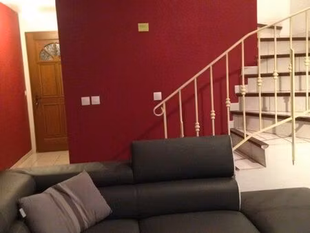 maison 2004. 3 ch. garage jardinets