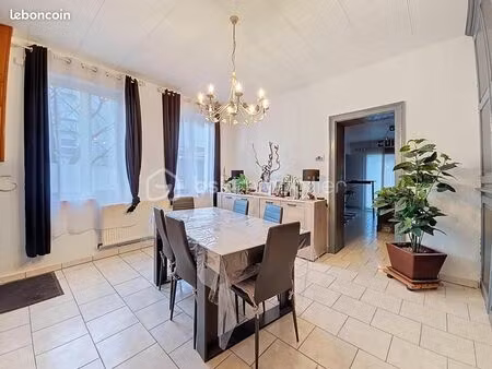 maison 5 pièces 111 m²