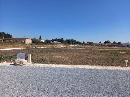 vente terrain 450 m² à le gua (17600)  56 194 €