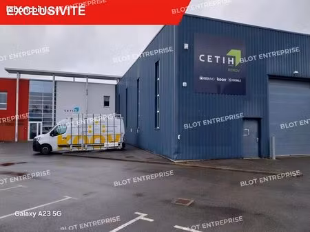 bureaux 700 m²
