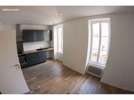 appartement t2 à louer centre ville talmont saint hilaire