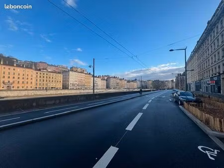 local commercial 133 m²