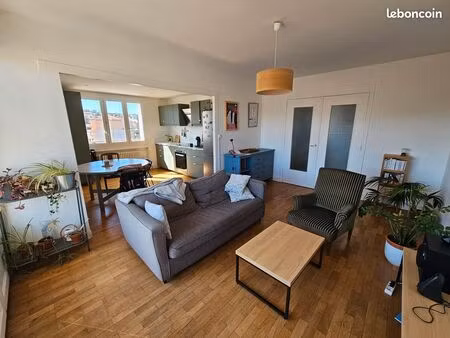 dernier étage traversant 60 m²